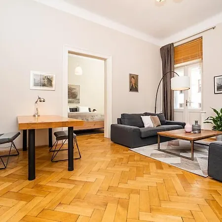 Apartament Large And Modern In The Heart Of *