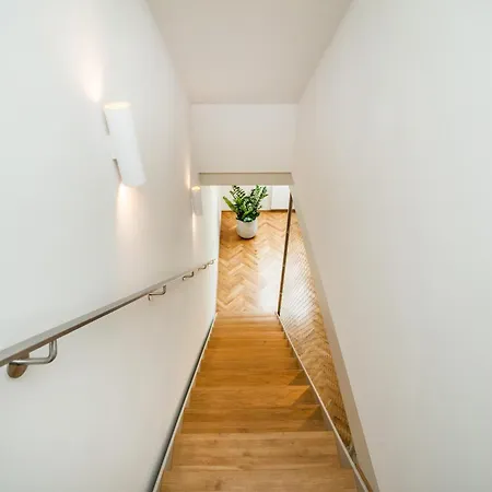 Apartmán Large And Modern In The Heart Of *