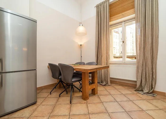 Large And Modern In The Heart Of Appartamento Praga