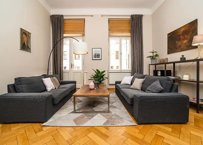 Appartamento Large And Modern In The Heart Of