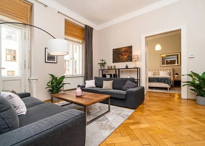 Large And Modern In The Heart Of Appartamento Praga