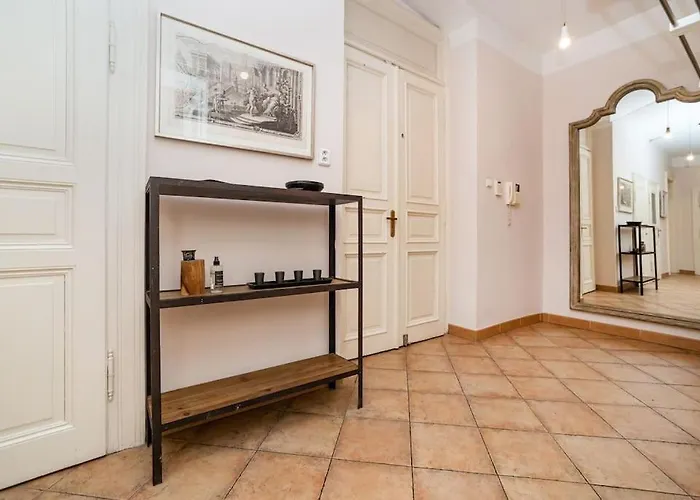Large And Modern In The Heart Of Appartamento