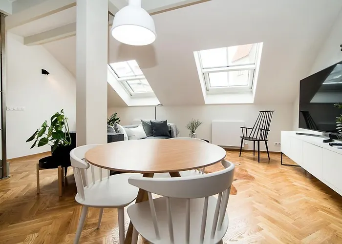 Large And Modern In The Heart Of Appartamento Praga