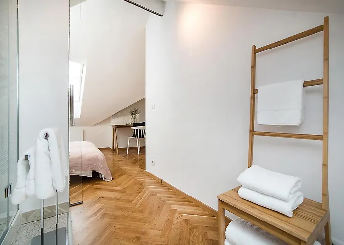 Large And Modern In The Heart Of Appartamento Praga